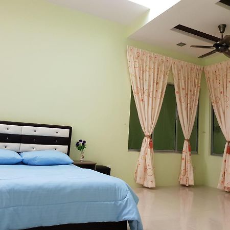 Islamic Homestay Sungai Petani Esterno foto