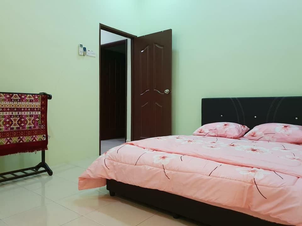Islamic Homestay Sungai Petani Esterno foto