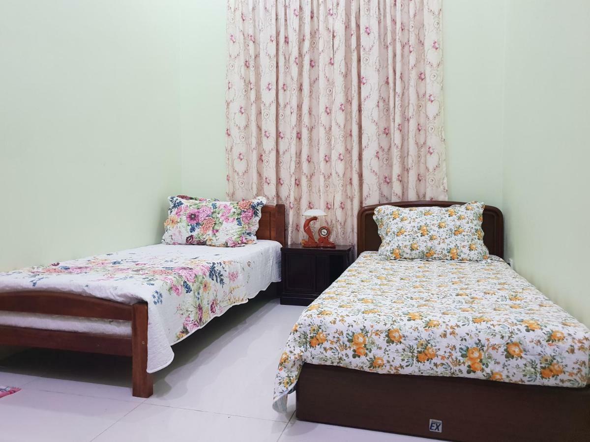 Islamic Homestay Sungai Petani Esterno foto