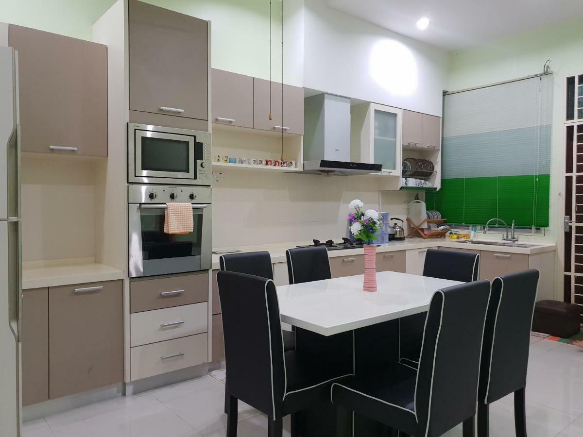 Islamic Homestay Sungai Petani Esterno foto